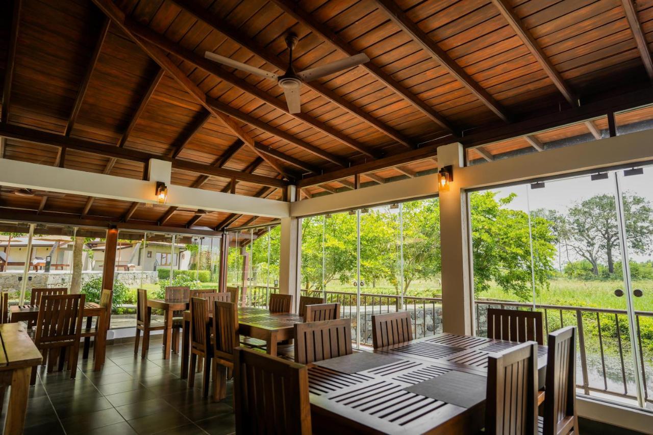 Malala Retreat Hotel Hambantota Ngoại thất bức ảnh