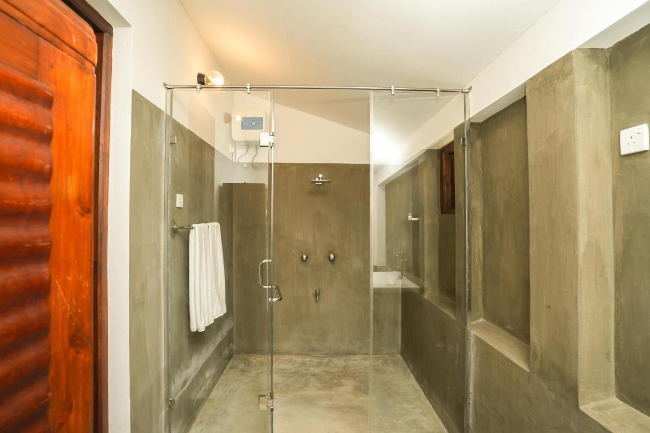 Malala Retreat Hotel Hambantota Ngoại thất bức ảnh