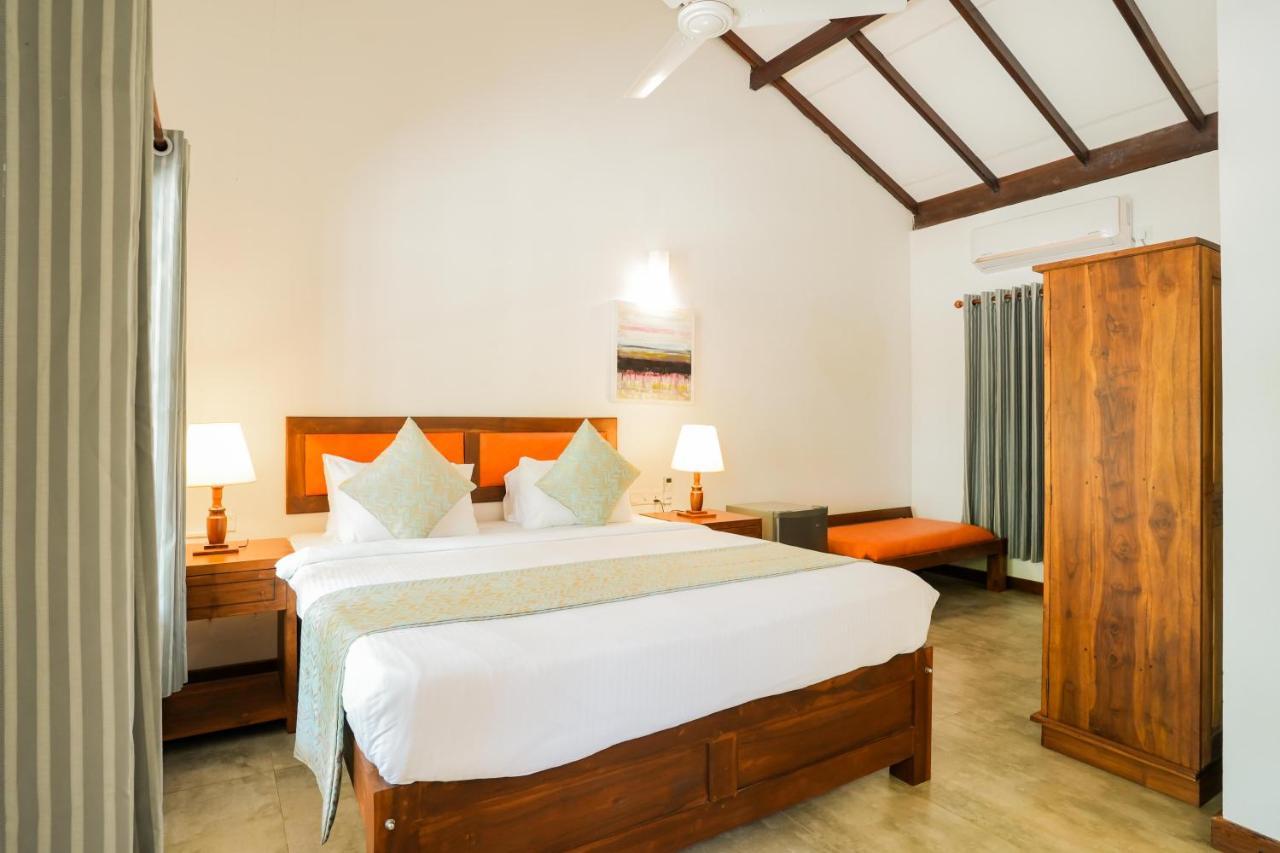 Malala Retreat Hotel Hambantota Ngoại thất bức ảnh