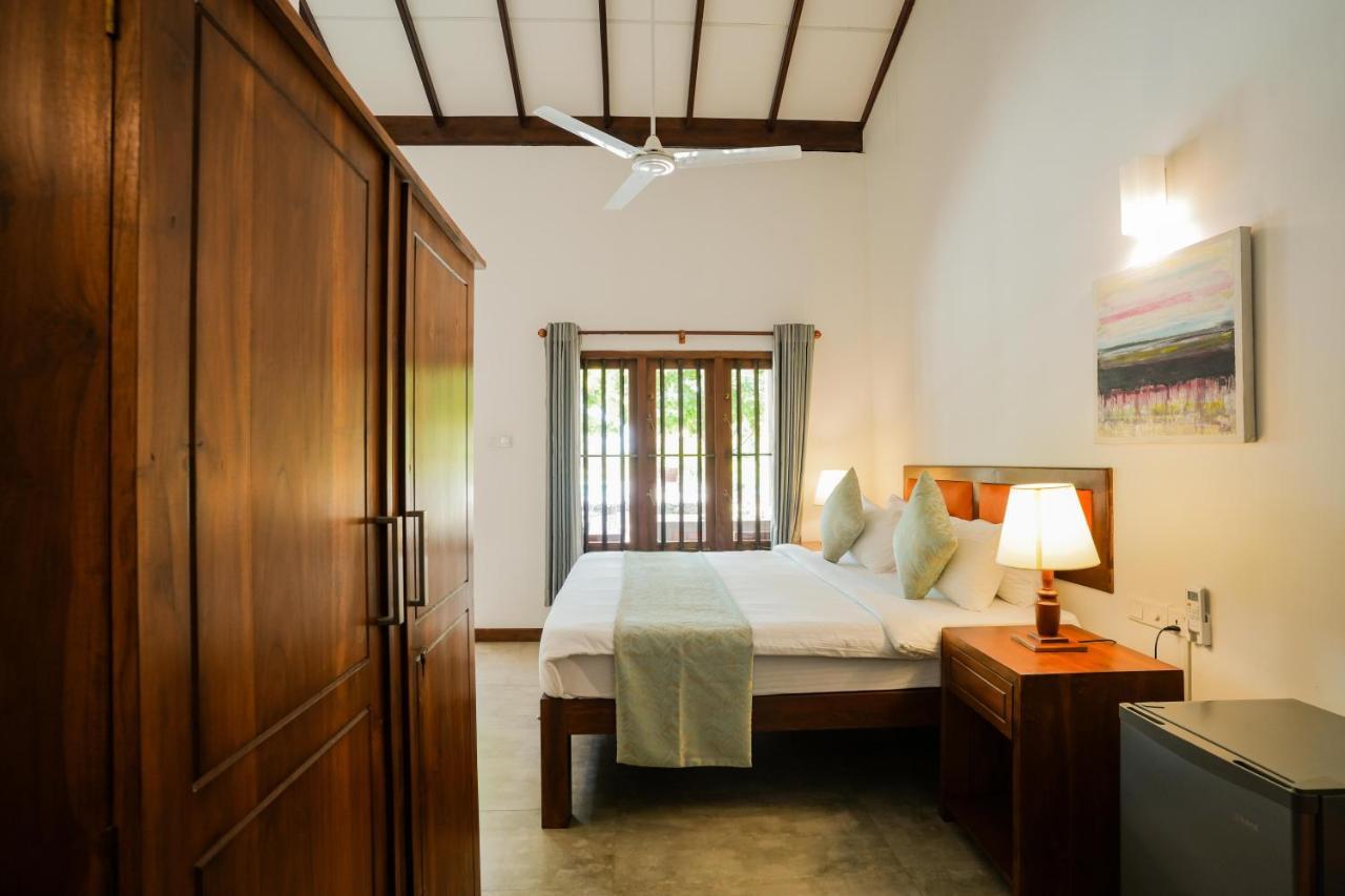 Malala Retreat Hotel Hambantota Ngoại thất bức ảnh