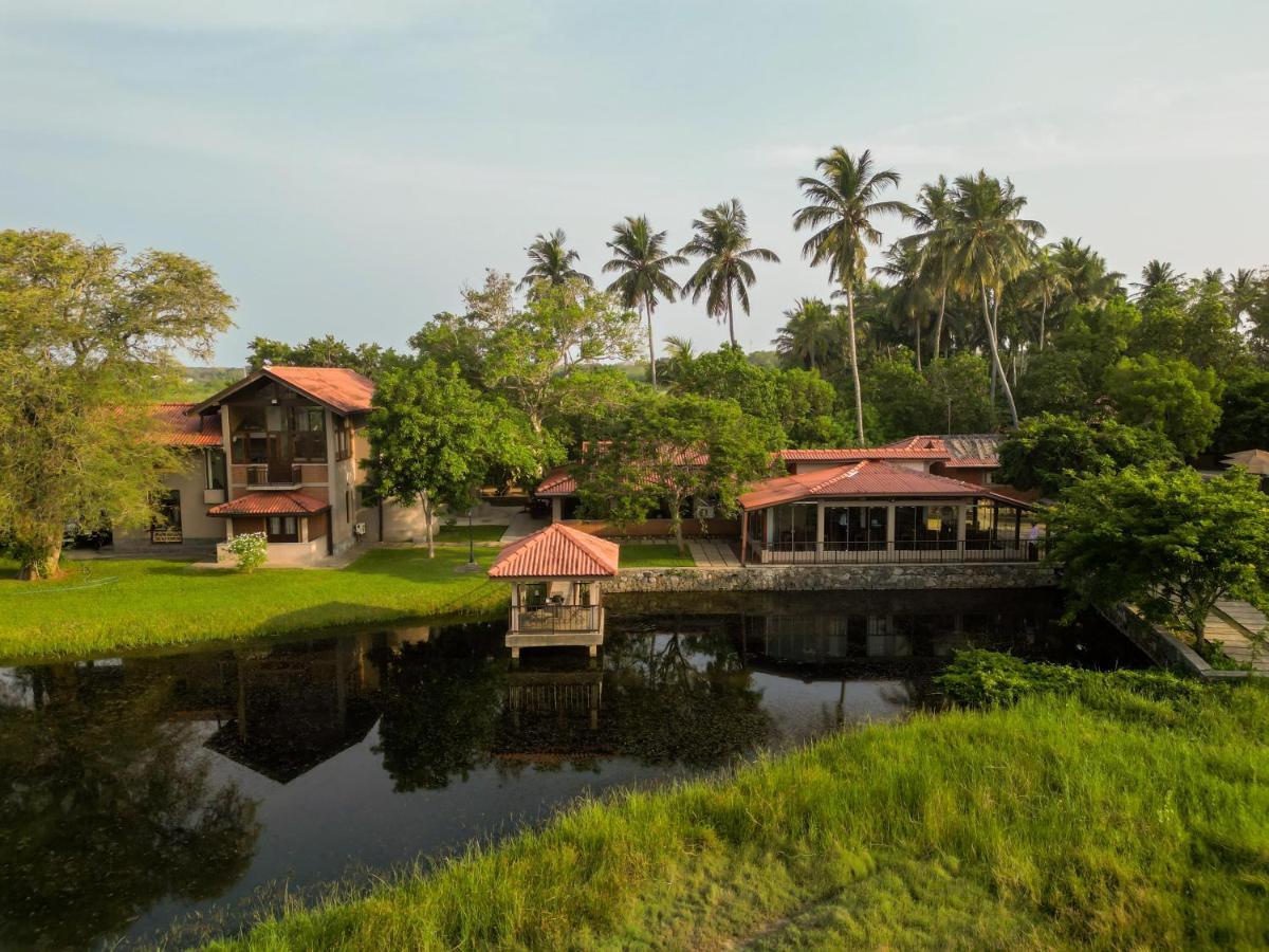 Malala Retreat Hotel Hambantota Ngoại thất bức ảnh