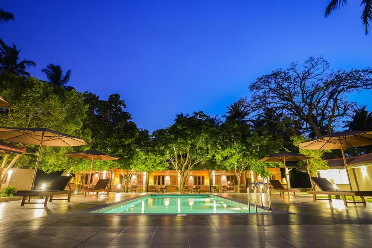 Malala Retreat Hotel Hambantota Ngoại thất bức ảnh