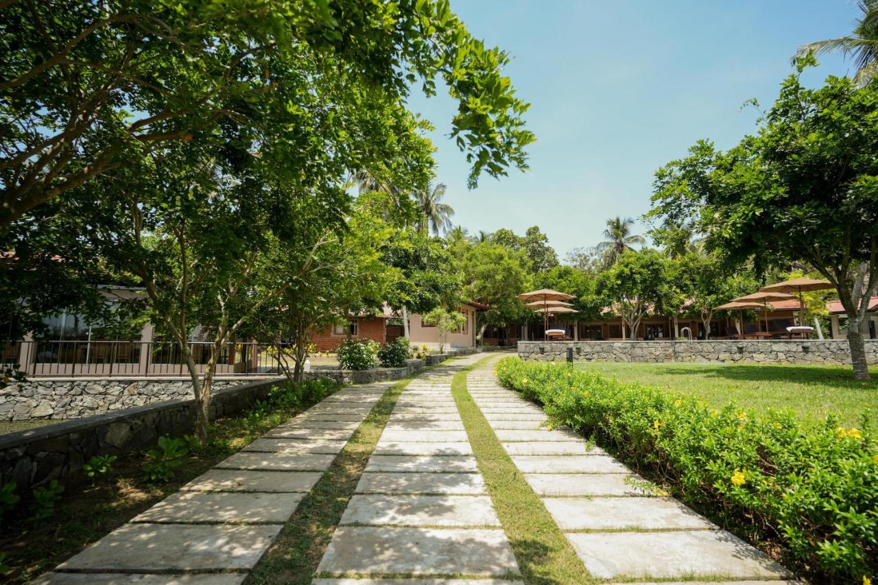 Malala Retreat Hotel Hambantota Ngoại thất bức ảnh